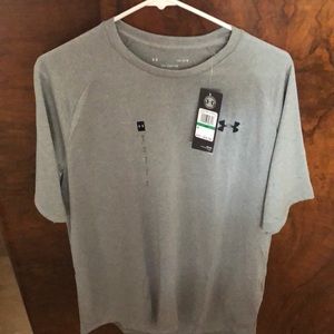 Men’s under armour tee